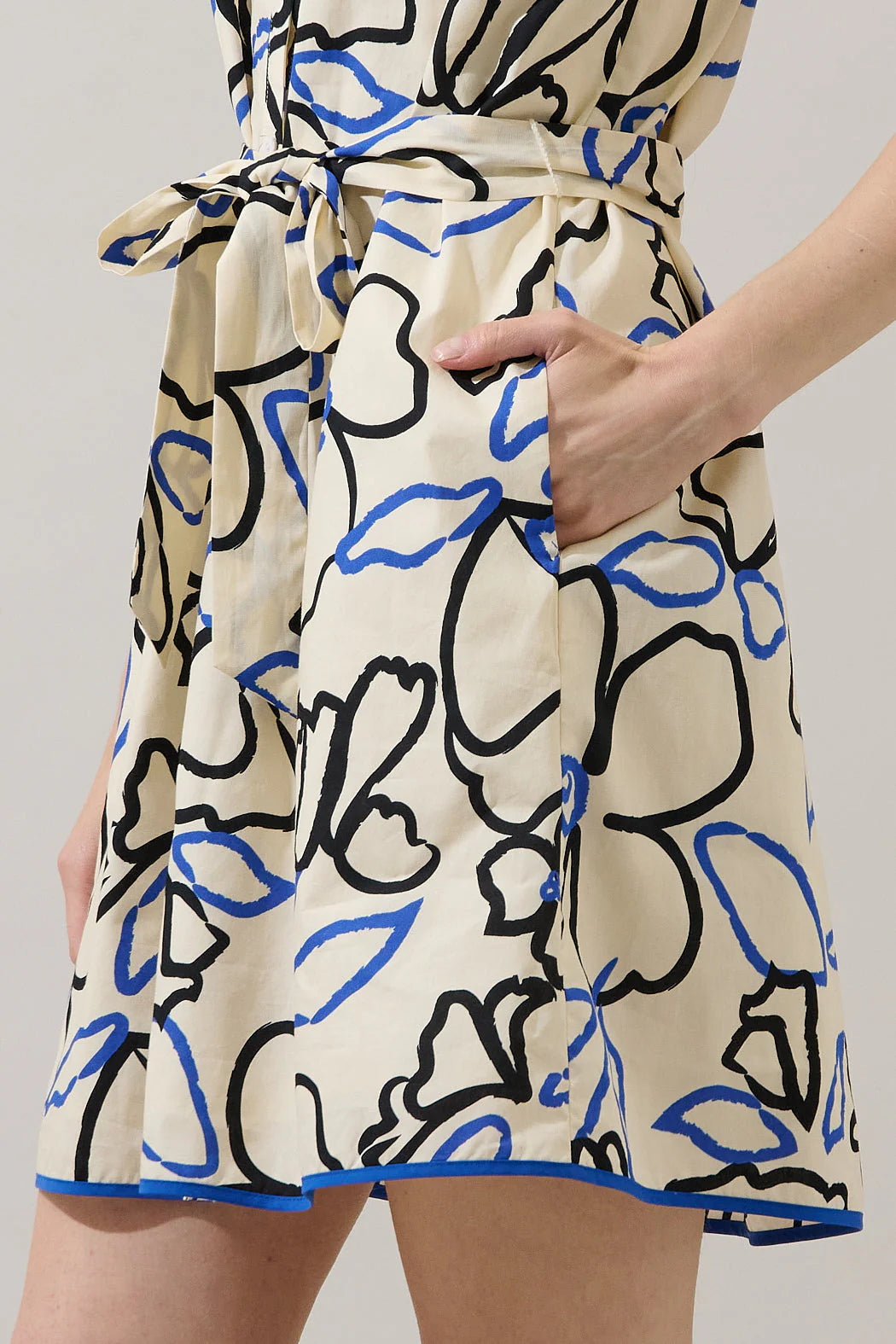 The Modern Mahjong Ruffle Mini Dress in Tercy Floral
